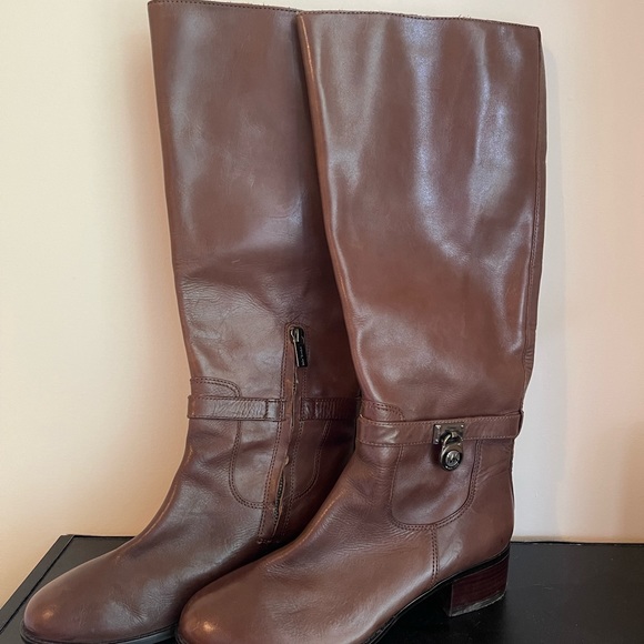 Michael Kors Boots - Picture 1 of 4